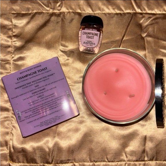 NEW Bath and Body Works Champagne Toast Candle 2pk Wallflower + Free Gift! - Picture 6 of 6